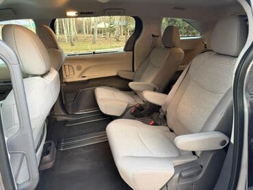 электро мототцикл: Toyota Sienna: 2021 г., 2.5 л, Вариатор, Бензиновая, Минивэн — 10