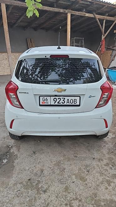 haval h7: Chevrolet Spark: 2018 г., 1 л, Вариатор, Бензин, Хэтчбэк — 4