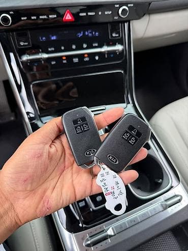 Kia Carnival: 2020 г., 2.2 л, Автомат, Дизель, Минивэн — 1