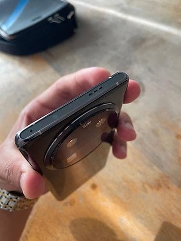 redmagic nova: Oppo Find X6, Б/у, 256 ГБ, цвет - Черный, 2 SIM — 5