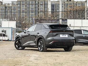 corolla s: Changan : 2025 г., 1.5 л, Автомат, Гибрид, Кроссовер — 5
