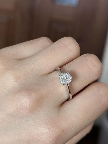 Золотые украшения: Элегантное обручальное кольцо с природным бриллиантом • Покупалось в — 4