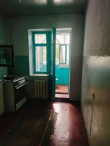 ts group: 3 комнаты, 64 м², 105 серия, 1 этаж, Старый ремонт — 4