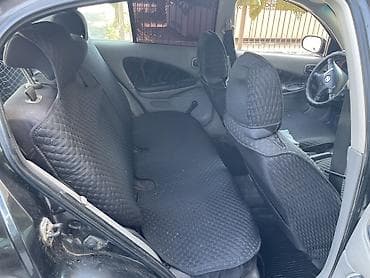 Nissan Almera: 2002 г., 1.5 л, Механика, Бензин, Хэтчбэк — 7