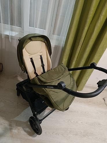 стоимость коляски: Покупали за 15000 сомов отдадим за 7500 сомов мини торго.Состояние — 2