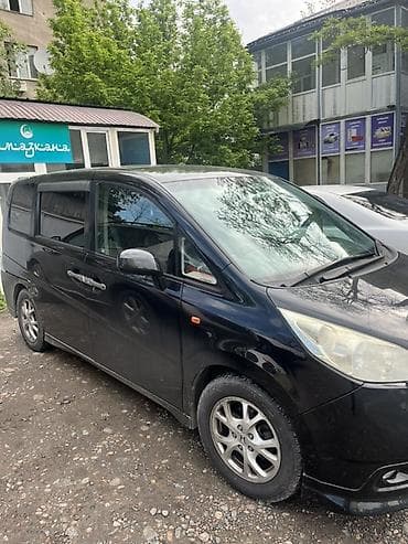 b class: Honda Stepwgn: 2005 г., 2 л, Автомат, Минивэн — 3