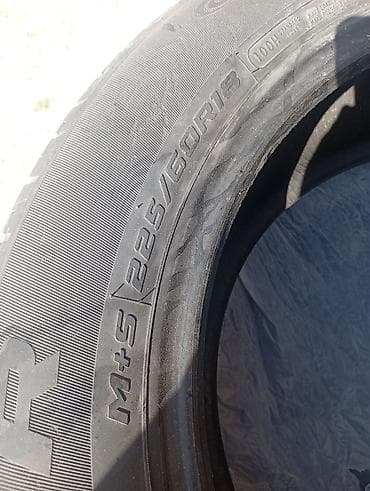 каски для детей: Комплект автомобильных шин M+S 225/60 R18, индекс нагрузки/скорости — 2