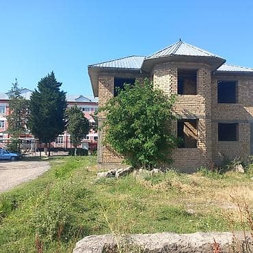плитный дом: Продаётся объект капитального строительства: двухэтажный кирпичный дом — 4