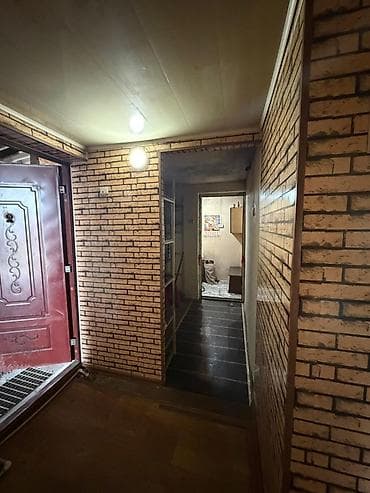 продажа гаражей бишкек: Срочно‼️ Продается дом в Ж/М Восток (село восток) -всего в 10 минутах — 4