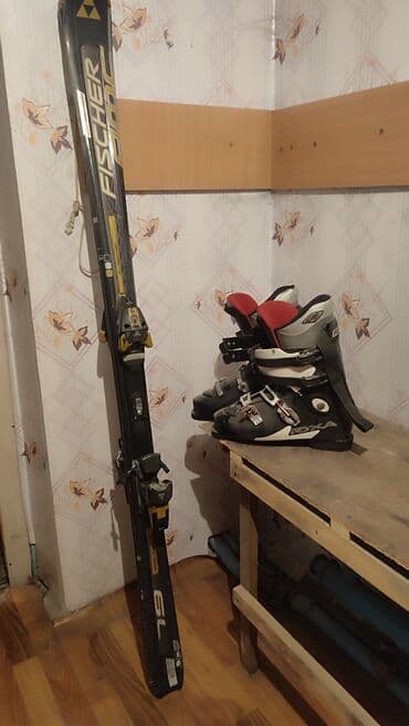 футбольная форма для детей недорого: Универсальные, С креплениями, Б/у — 1