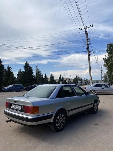аудио техника: Audi 100: 1991 г., 2 л, Механика, Бензин — 4