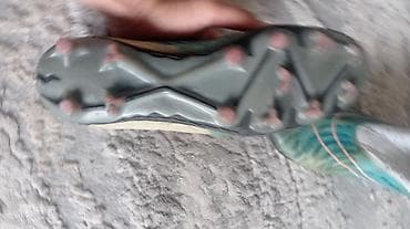 футболныйе бутсы: Футбольные бутсы с носком (без шнурков), шипованные для натурального — 4