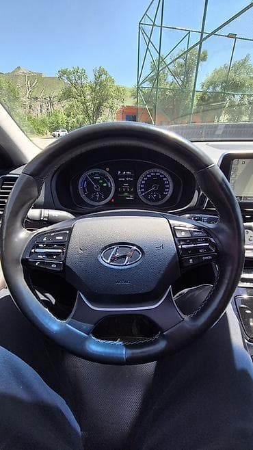 Продажа авто: Hyundai Grandeur: 2019 г., 2.4 л, Автомат, Гибрид, Седан — 8