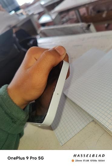 смарт кольцо: IPhone 17 Pro Max, Б/у, 128 ГБ, Белый, Чехол, 100 % — 6