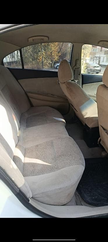 задний стоп примера: Nissan Primera: 2001 г., 2 л, Вариатор, Бензин, Хэтчбэк — 5