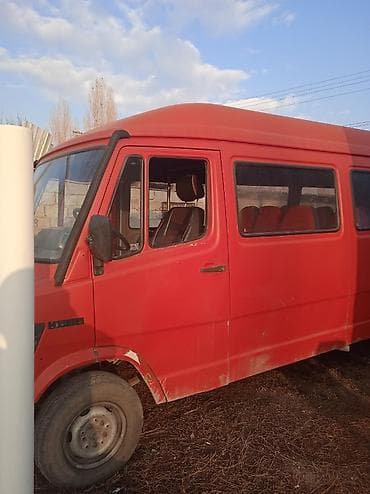 сиденья форд транзит: Микроавтобус пассажирский, красный, длинная база. Основные — 3