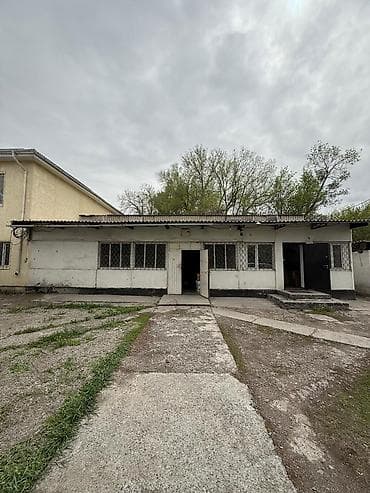 аренда комерческого помещения: Коммерческое помещение - Площадь: 315 м² + постройки - Участок: 5 — 4
