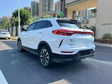 yuan plus byd: JMEV : 2022 г., Электромобиль, Кроссовер — 4
