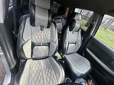 мухобойник: Toyota Ist: 2003 г., Бензин, Хэтчбэк — 7