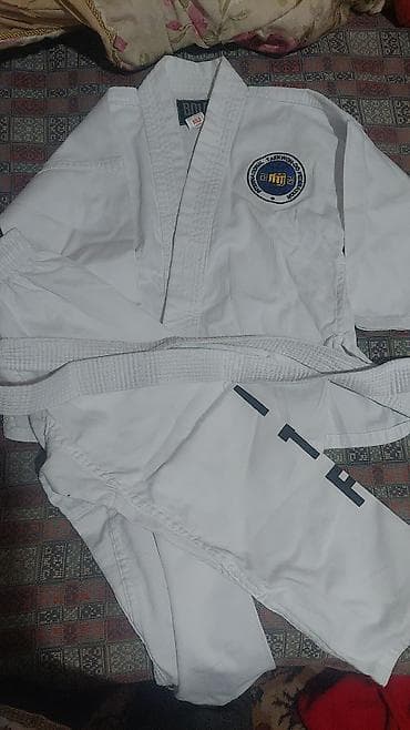 Китептер жана журналдар: Продаю новое кимано для ребёнка. на рост 110 см. за 450 сом. также в — 8