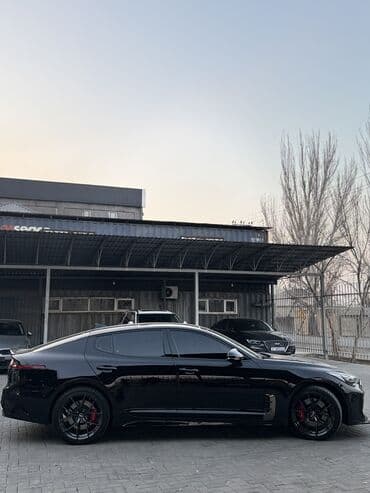 срочно продаю в связи с переездом: Kia : 2017 г., 2 л, Автомат, Бензин, Седан — 6