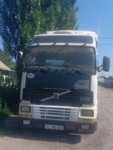 Тягач, Volvo, Тентованный