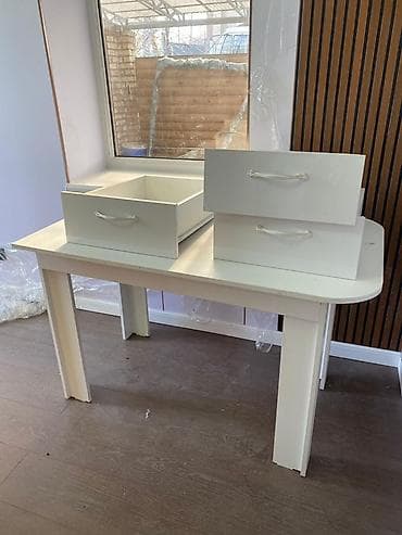 Стол жана отургуч комплекттери: Продается кухонный гарнитур + буфет и отдельные элементы хранения. Все — 3