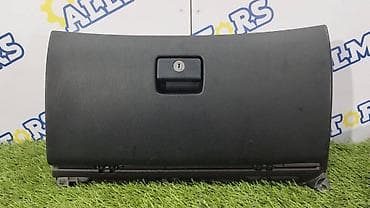 Lexus ES330 v-3.3 2006 год бардачок