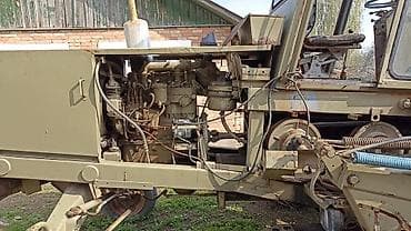 чип панели: Зерноуборочный комбайн с кабиной оператора и жаткой. Основные узлы и — 2