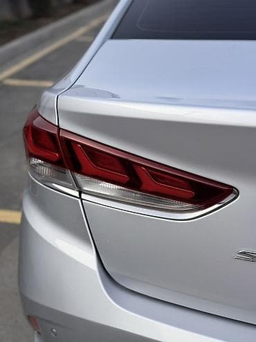 леди: Hyundai Sonata: 2018 г., 2 л, Автомат, Бензин, Седан — 10