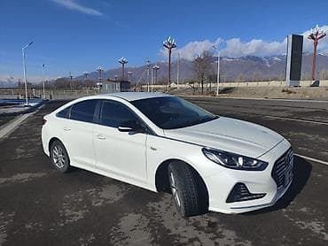 Hyundai Sonata: 2018 г., 2 л, Автомат, Бензин, Седан — 4