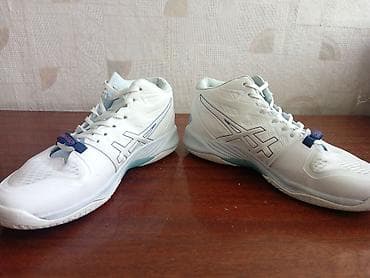 Босоножки, сандалии, шлепанцы: ASICS Sky Elite FF – профессиональные кроссовки для волейбола. Размер — 4