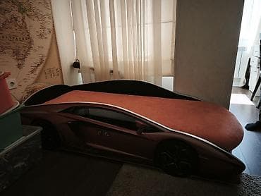 Детская кровать-машина в стиле спорткара (Lamborghini). в очень