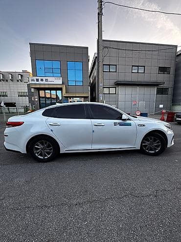geely galaxy e5: Kia K5: 2019 г., 2 л, Автомат, Газ, Седан — 4