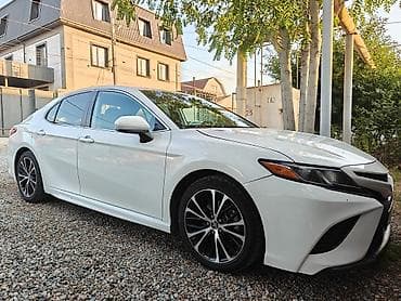 70: Toyota Camry: 2020 г., Гибрид, Седан — 2