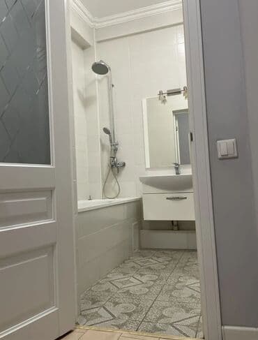 срочно продаётся 1 комнатная квартира в районе ошского рынка по улице молодая гвардия: 1 комната, Банные принадлежности, Интернет, Wi-Fi, Бронь — 5