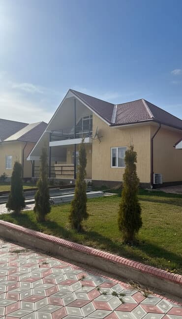 аренда дома с баней и бассейном: Коттедж, Евразия ЦО Евразия, Кара-Ой (Долинка), Детская площадка, Охраняемая территория, Парковка, стоянка — 1