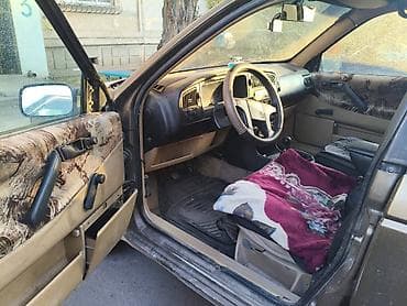 b4 б4: Volkswagen Passat: 1990 г., 1.9 л, Механика, Бензин, Седан — 9