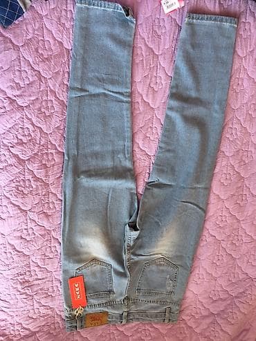 Платья: Джинсы Турция размер 38-36новые очень красивые со стразами цена 1300 — 7