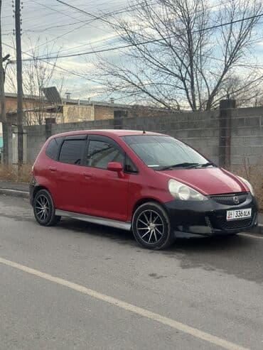 Honda Fit: 2002 г., 1.5 л, Вариатор, Хэтчбэк