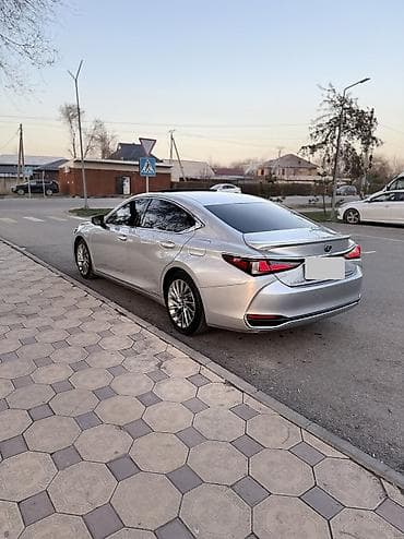 aubi 80: Lexus ES: 2018 г., 2.5 л, Вариатор, Гибрид, Седан — 6