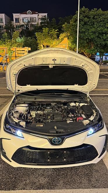 byd e7: Toyota Corolla: 2023 г., 1.8 л, Вариатор, Гибрид — 9