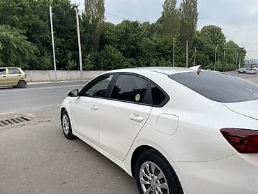 camry 2020: Kia Cerato: 2020 г., 1.6 л, Бензин, Седан — 5