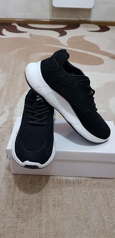 универсальные туфли: === PART 1: TEXTUAL DESCRIPTION === Представляем коллекцию женской — 7