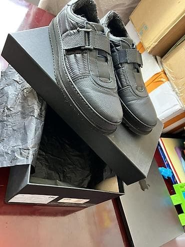 баскони туфли женские: Мужские кроссовки, 39, Б/у, цвет - Черный — 2