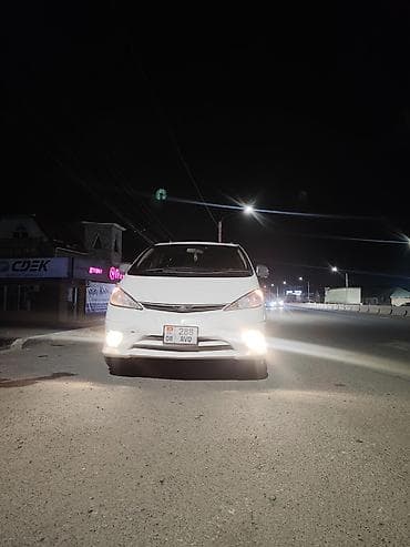 Продажа авто: Toyota Estima: 2002 г., 3 л, Автомат, Газ, Минивэн — 5