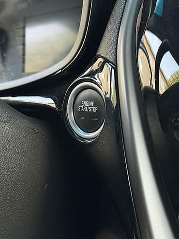 Транспорт: Chevrolet Spark: 2018 г., 1 л, Вариатор, Бензин, Хэтчбэк — 9