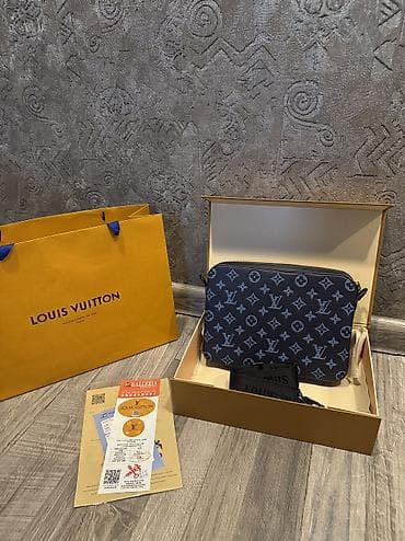 сумка мужская барсетка: Барсетка, Louis Vuitton, Множество карманов, Регулируемый ремень, Съёмный ремень, Новый — 10