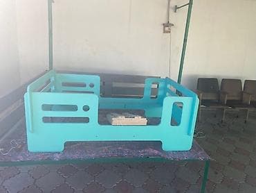 кровать детская с бортиком: Детская кровать с бортиками, разборная. 140 на 80 см - Материал — 1