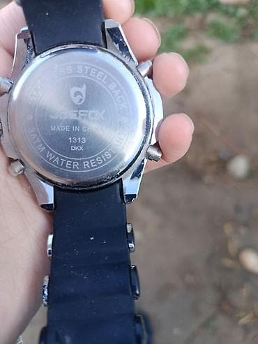 Жеке буюмдар: Спорттук сааттар саат, Таймер жана секунда өлчөгүч, Суу өткөрбөөчү, Эркектердики, Колдонулган — 2